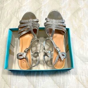 Women’s silver heels. Size‎ 9